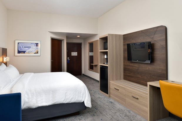 Images Holiday Inn Express Lewisburg/New Columbia by IHG