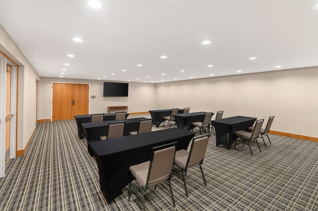 Images Holiday Inn Express & Suites Hayward by IHG