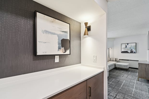 Images Crowne Plaza Lansing by IHG