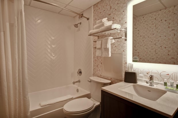 Images Holiday Inn Lancaster by IHG