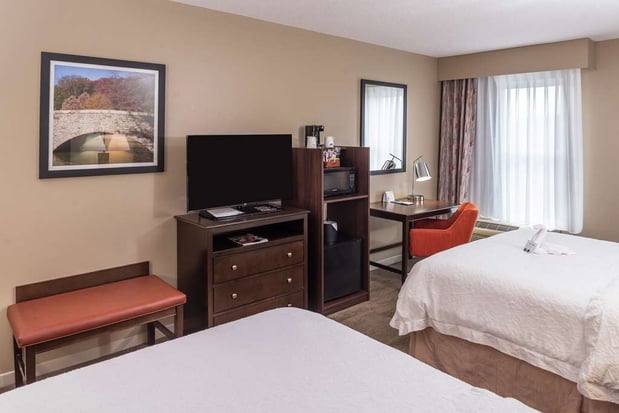 Images Hampton Inn & Suites Charlotte-Arrowood Rd.