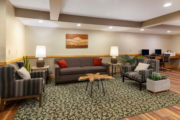 Images Best Western Plus Windjammer Inn & Conference Center