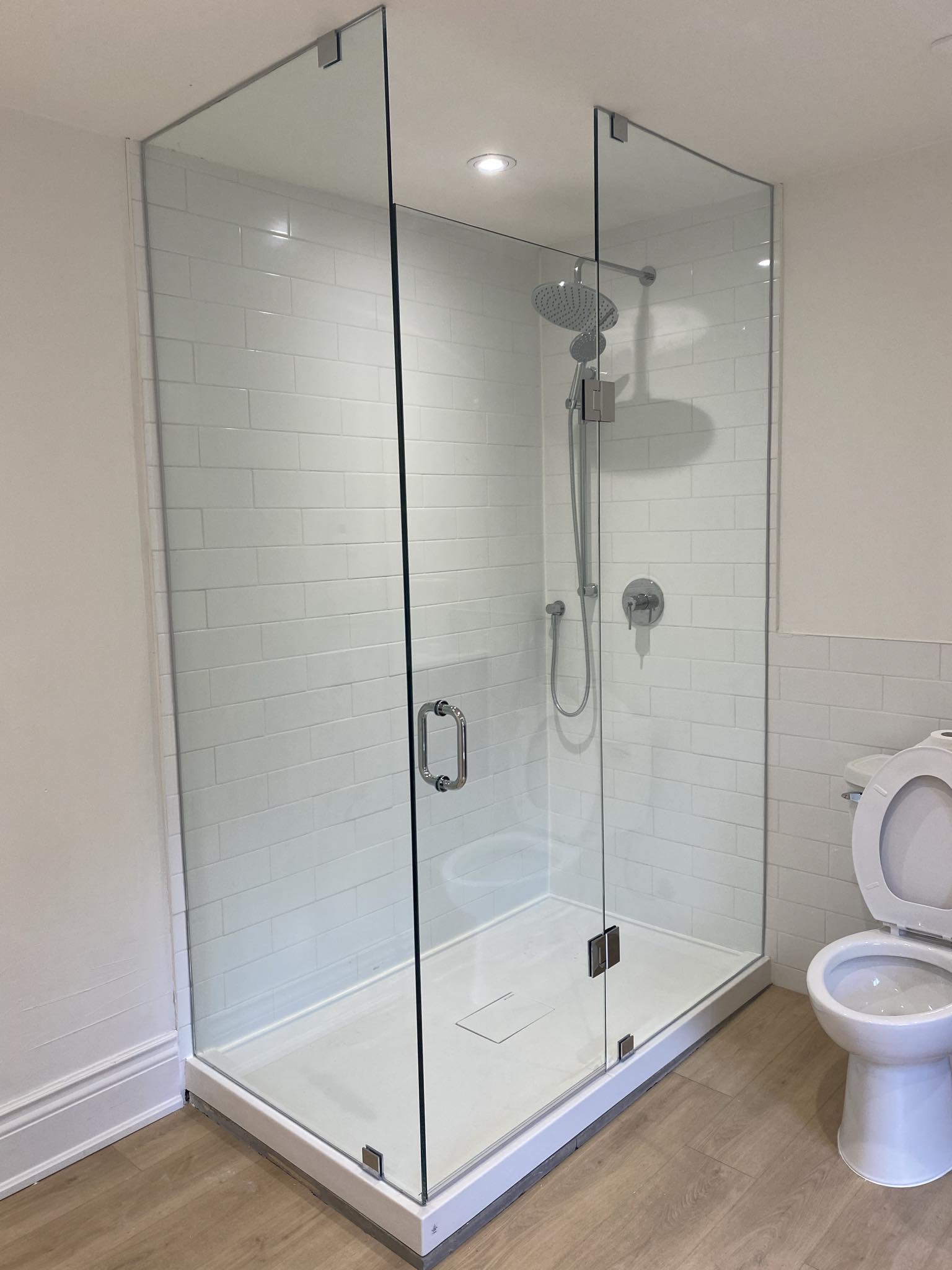 Images Markham Glass & Mirror