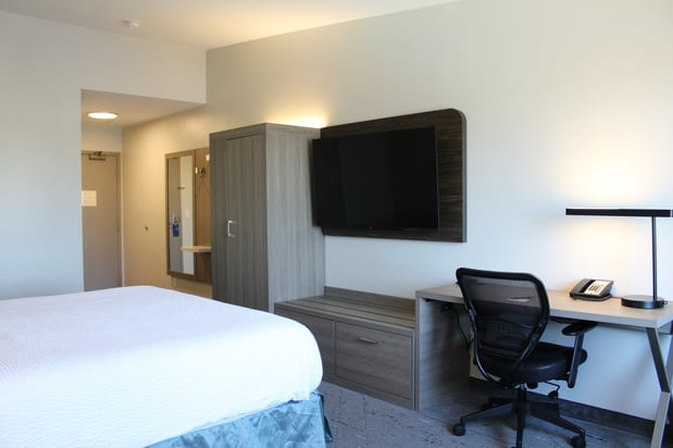 Images Holiday Inn Express Bakersfield by IHG