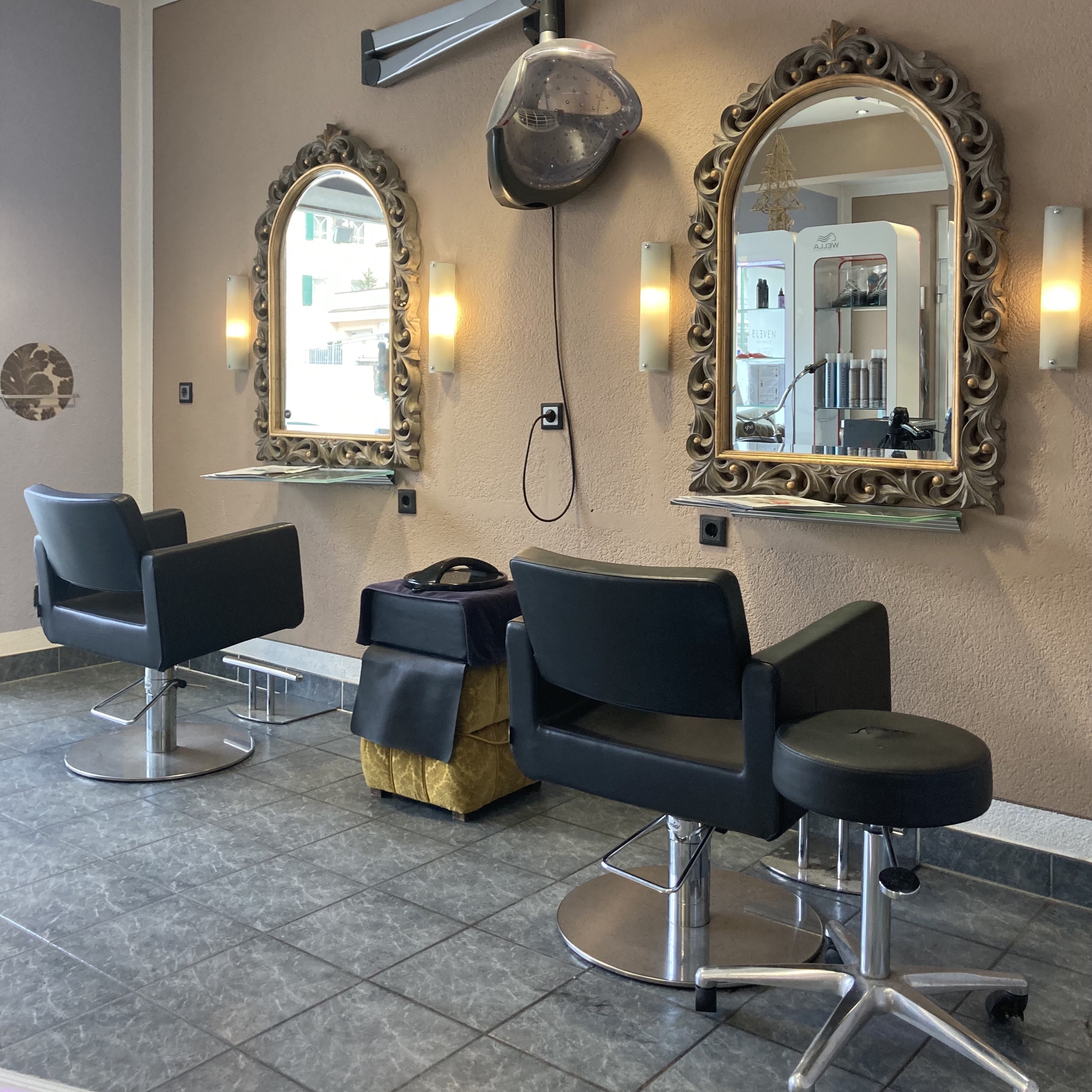 Queen of Hair - Nuran Sinani, Baumgartnerstraße 2 in Kufstein