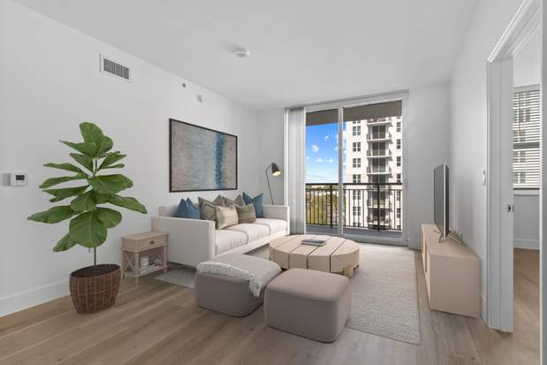 Images One Plantation Apartments