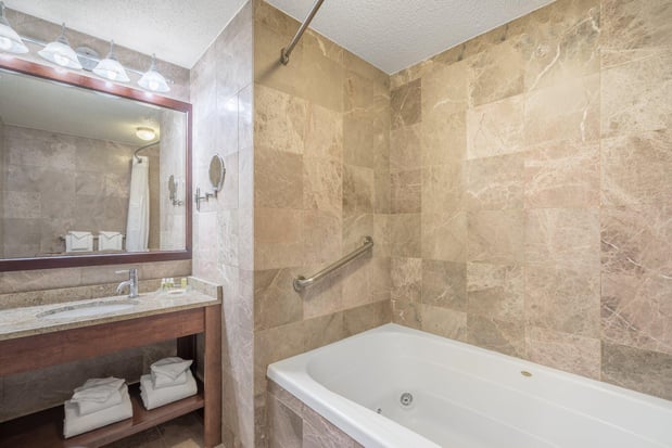 Images Holiday Inn Cape Cod - Hyannis by IHG