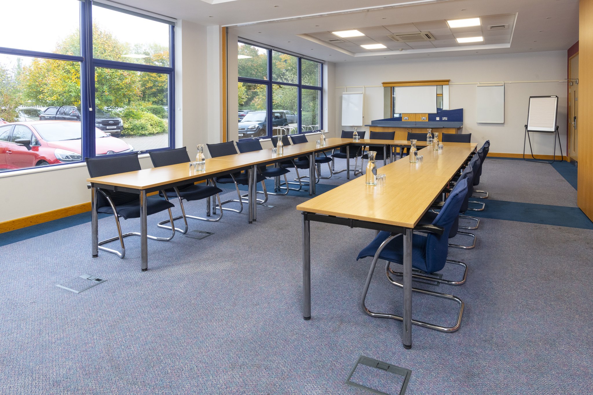 Images Holiday Inn Express Milton Keynes by IHG