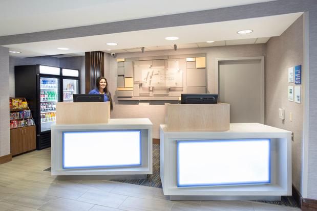 Images Holiday Inn Express Kansas City - at the Legends by IHG