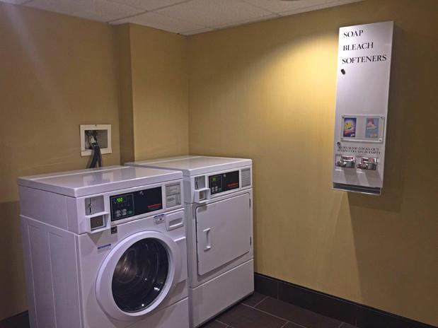 Images Holiday Inn Express & Suites Danbury - I-84 by IHG