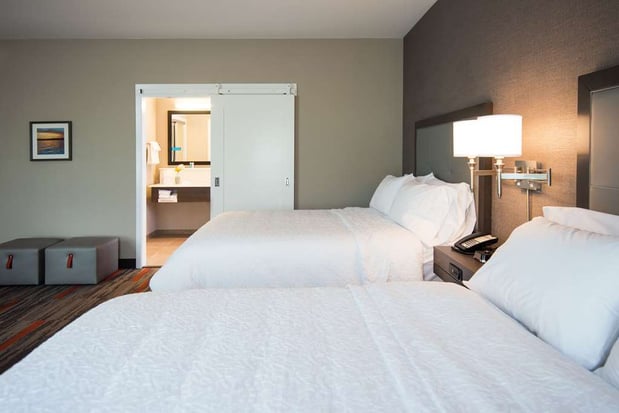 Images Hampton Inn & Suites at Wisconsin Dells Lake Delton
