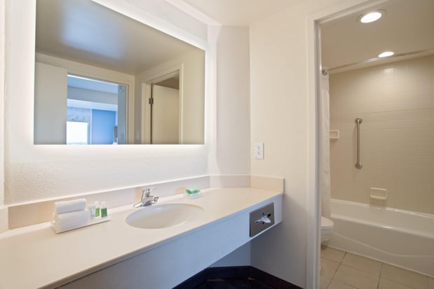 Images Holiday Inn & Suites Across From Universal Orlando by IHG