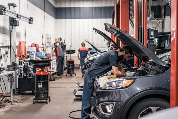 Images Russ Darrow Kia of Waukesha Service Center