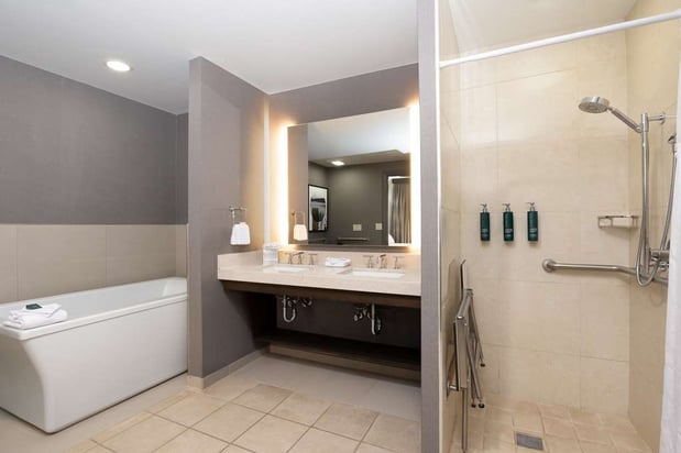 Images Hilton Promenade at Branson Landing