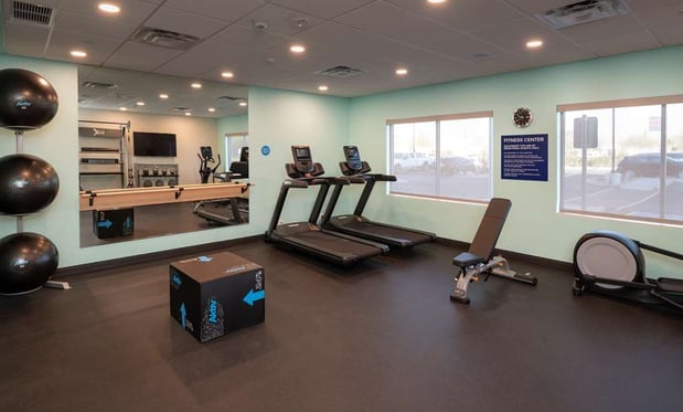 Images Tru by Hilton Phoenix Glendale Westgate