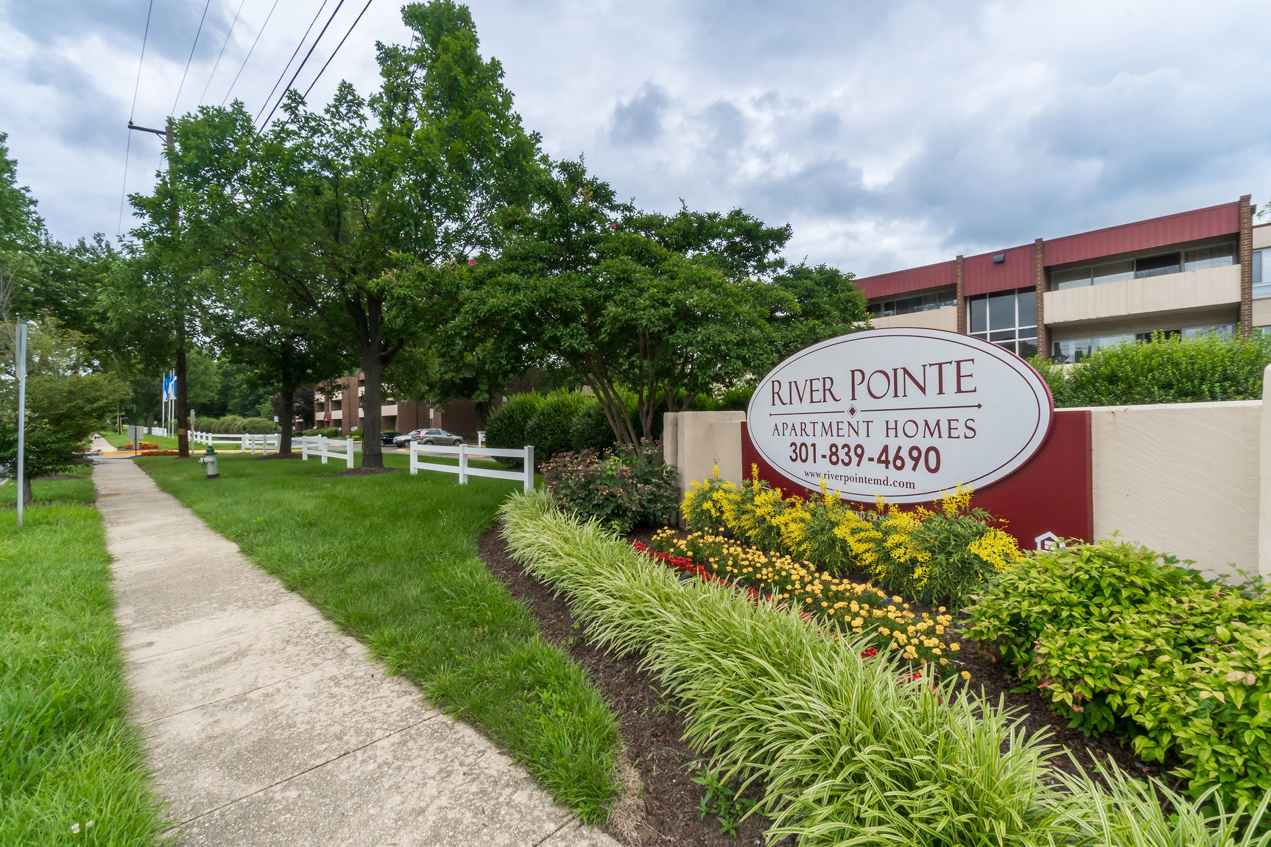 River Pointe Apartments