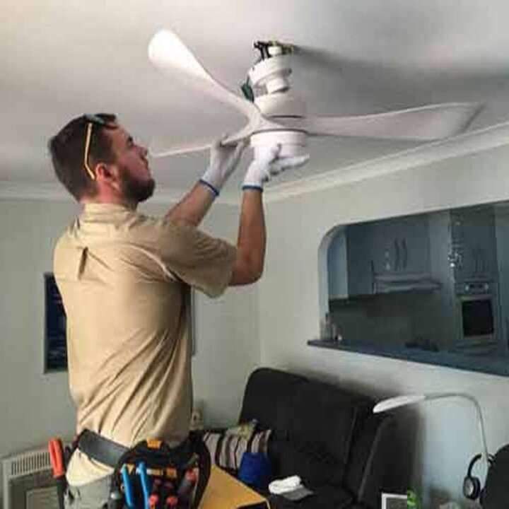 Images Dwyer Gold Class Electricians