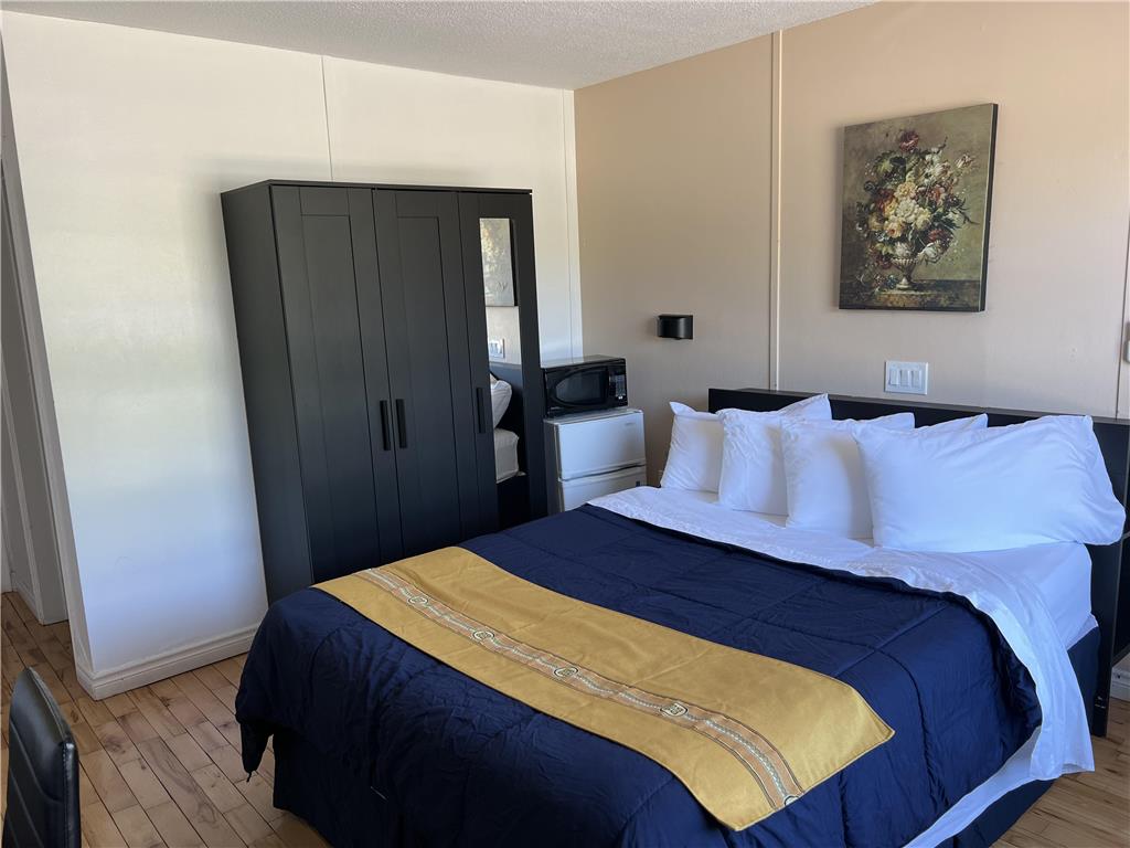 Images Harbourview Inn, SureStay Collection by Best Western