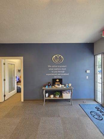 Images Tracie Bibb: Allstate Insurance