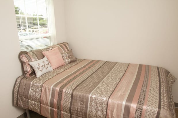 Images The Annex of Warrensburg