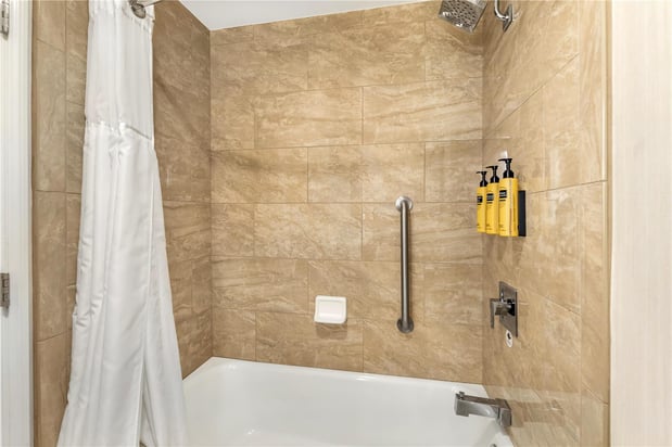 Images Best Western Plus Carriage Inn