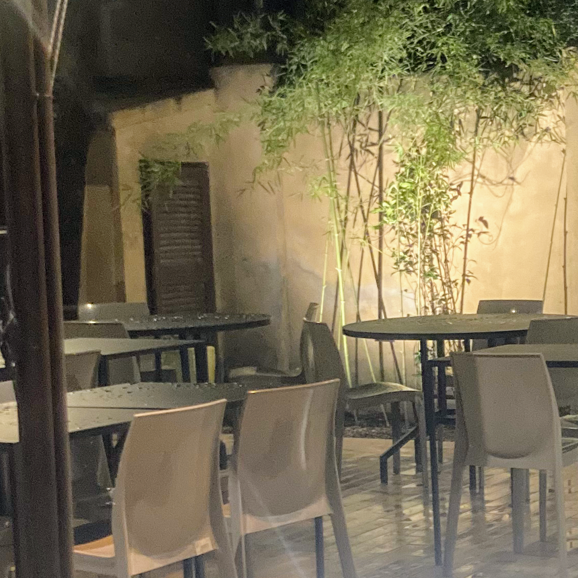 Matermatuta “books & food”