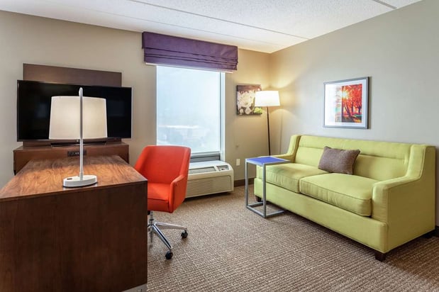 Images Hampton Inn & Suites Chicago-Libertyville