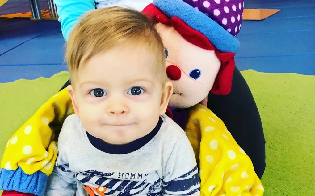 A room filled with bubbles gives your child plenty of reasons to reach, move, watch, and wonder. This playful favorite supports visual tracking and coordination while making our child development classes in Pleasanton feel like pure fun.
