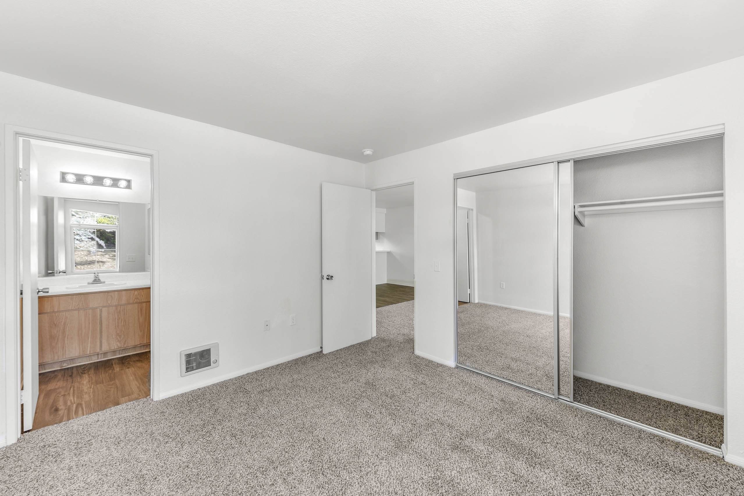 Unfurnished Room