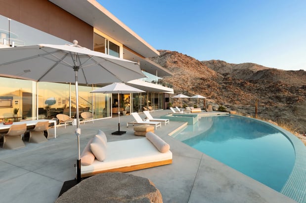 Images TRAVLR Vacation Homes