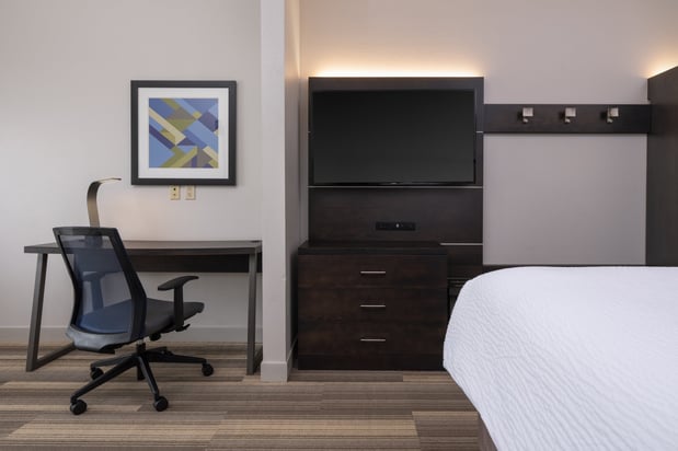 Images Holiday Inn Express & Suites Lakeland South by IHG