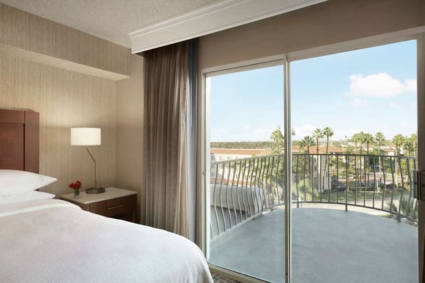 Images Embassy Suites by Hilton Santa Ana Orange County Airport