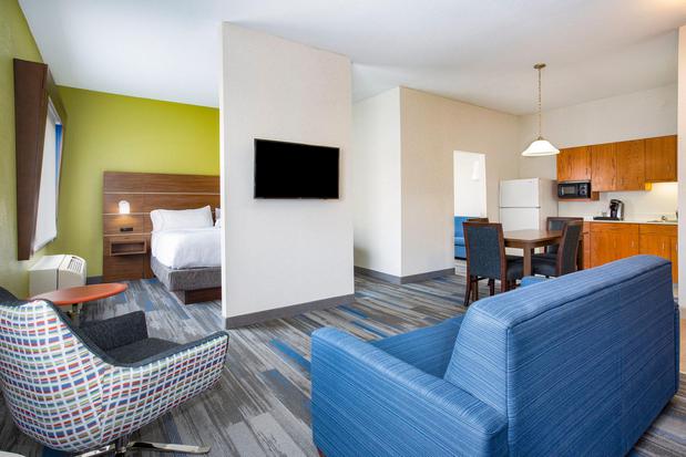 Images Holiday Inn Express Kansas City - at the Legends by IHG