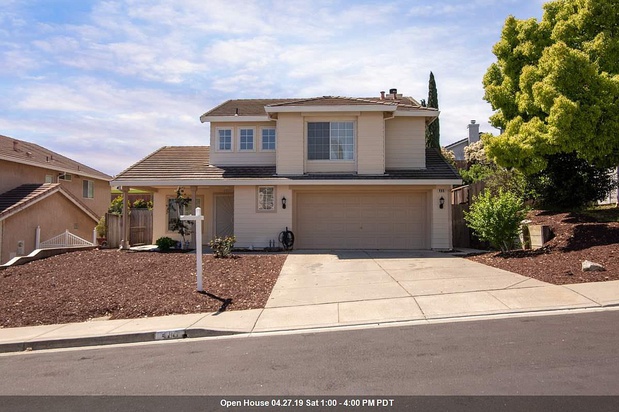 Images Amber Hom Realm Real Estate