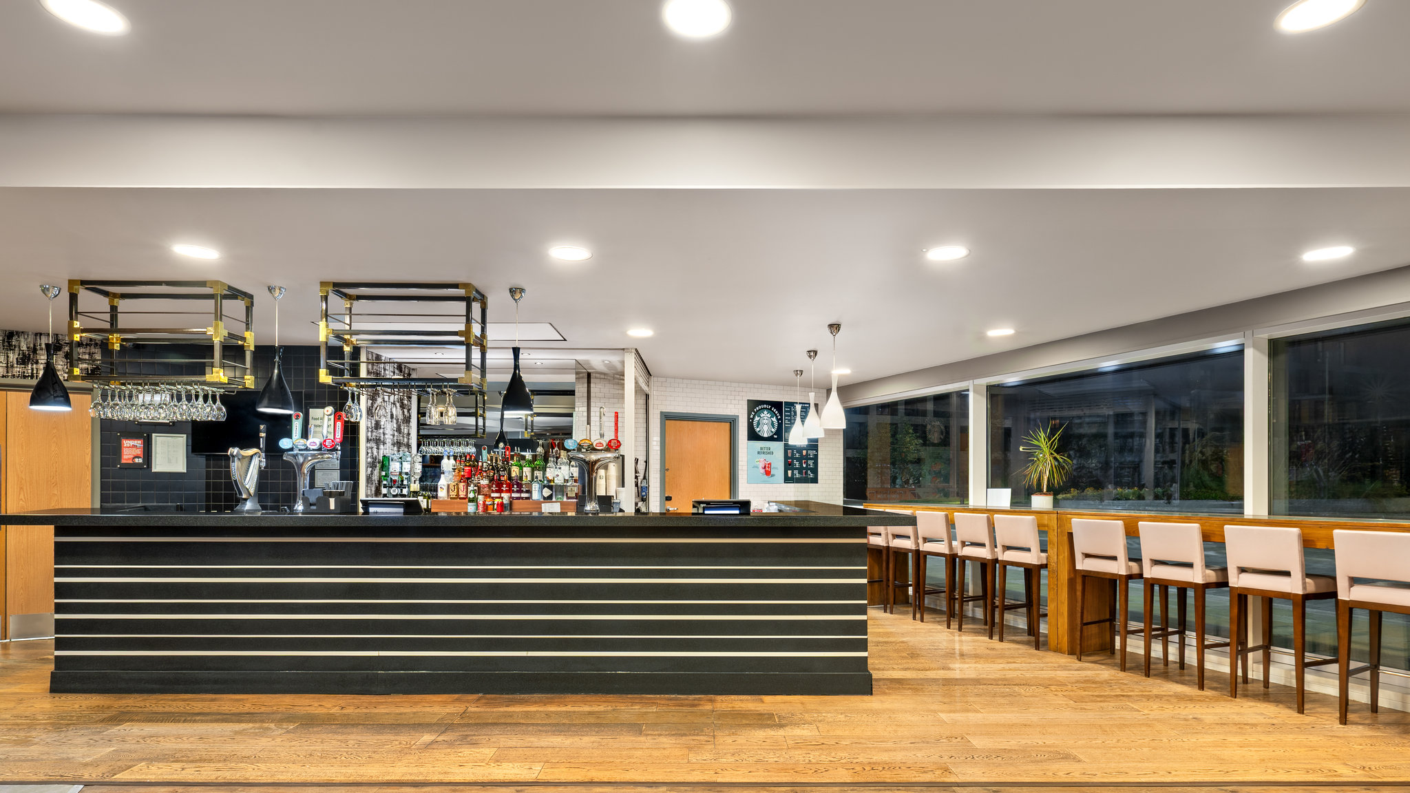 Images Holiday Inn Manchester - Mediacityuk by IHG