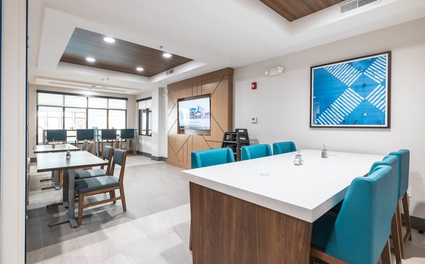 Images Holiday Inn Express & Suites Saint Robert - Leonard Wood by IHG