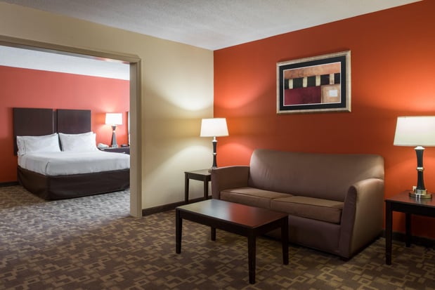 Images Holiday Inn Express & Suites Lexington Dtwn Area-Keeneland by IHG