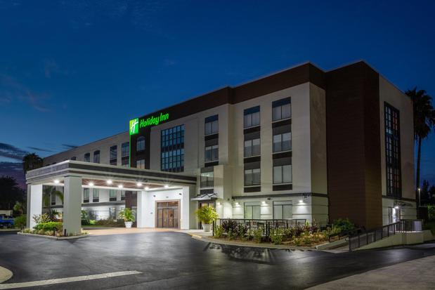 Images Holiday Inn Tampa North, an IHG Hotel
