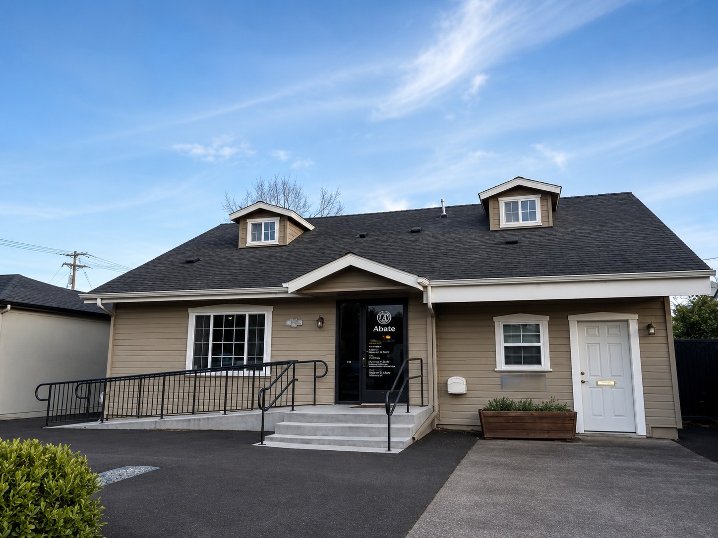Front of the agency located at 1632 J Street in Springfield, OR