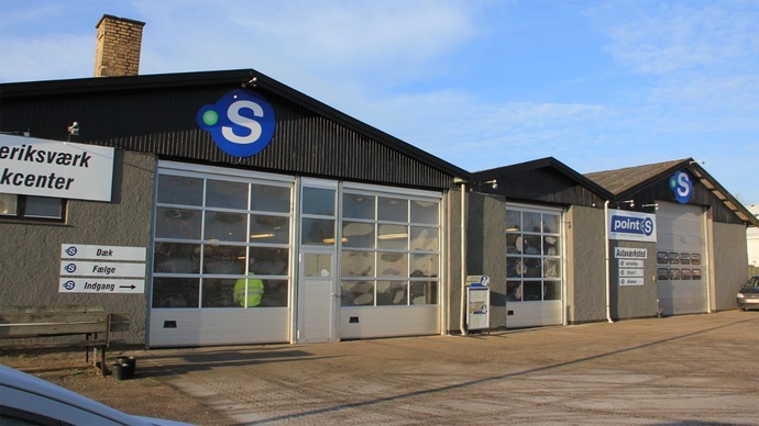 Images Frederiksværk Dækcenter A/S