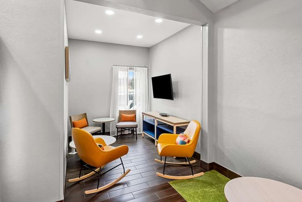 Images Spark by Hilton Oxford