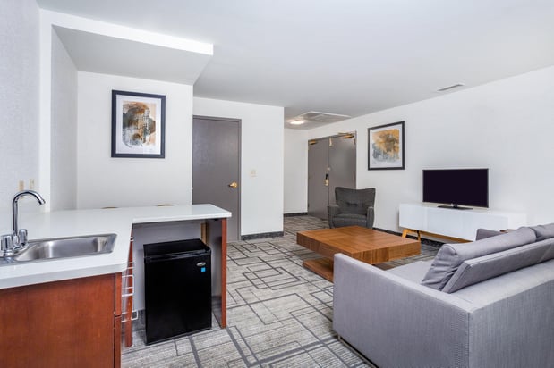 Images Holiday Inn Lafayette-City Centre by IHG
