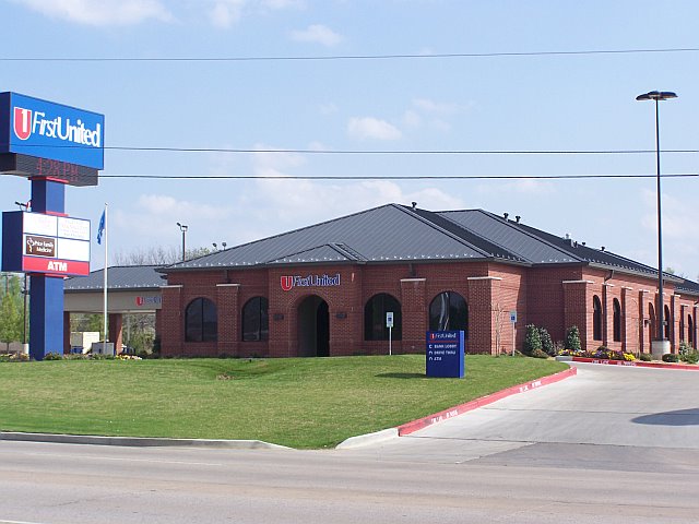 First United Bank - Ada Arlington - exterior bank sign
