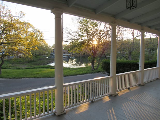 Images Edward Mulderrig Hampton’s Realtor