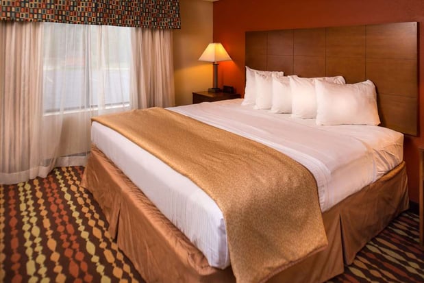 Images Best Western Ambassador Inn & Suites
