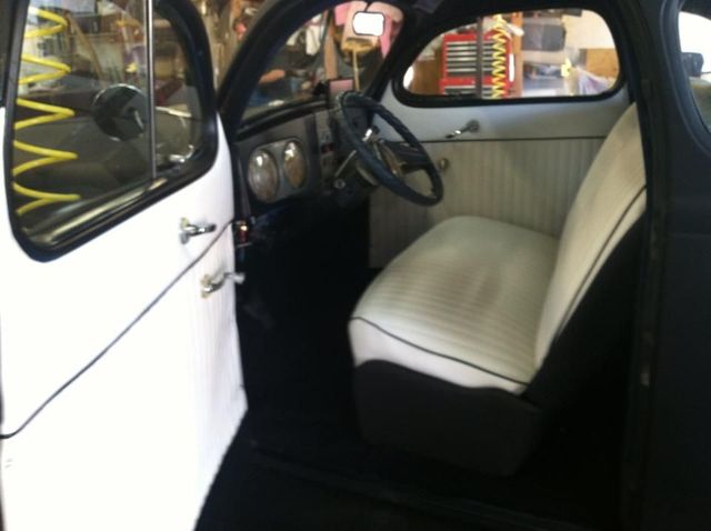 Images Lee's Auto and Marine Upholstery