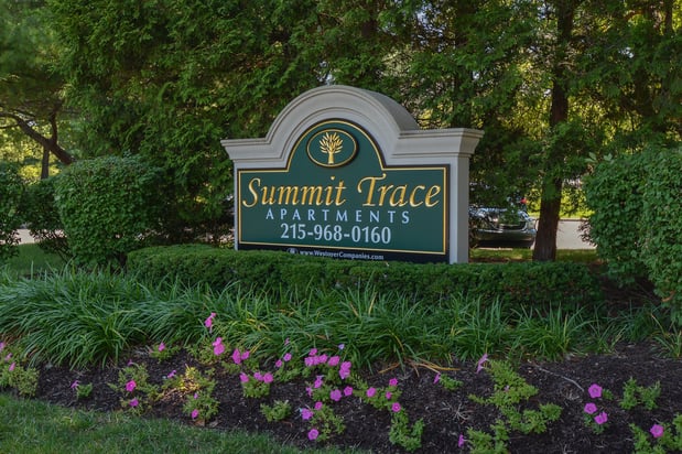 Images Summit Trace Apartments