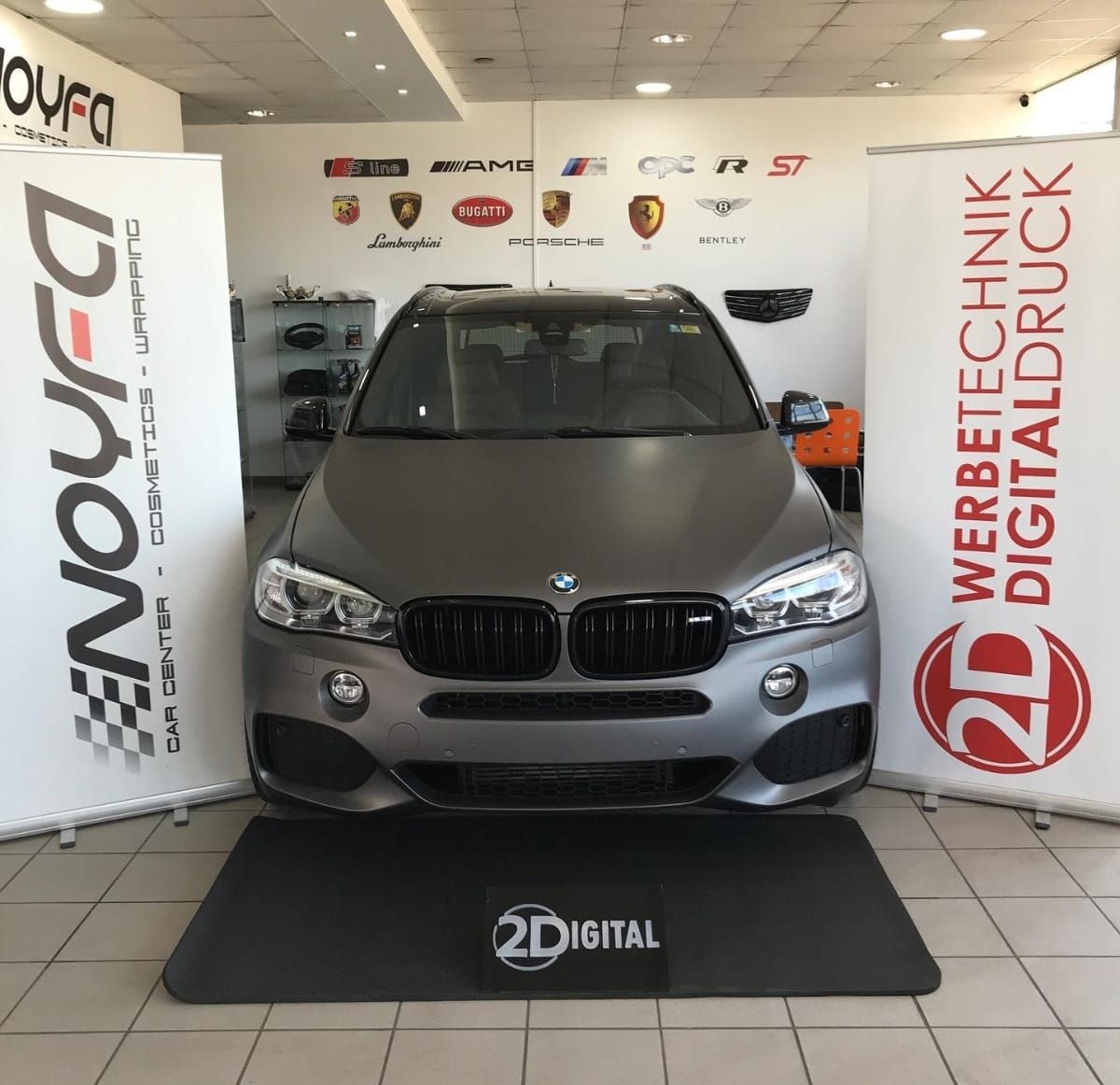 NOYFA Car Center & 2 D Digitaldruck, Welser Straße 17 in Leonding