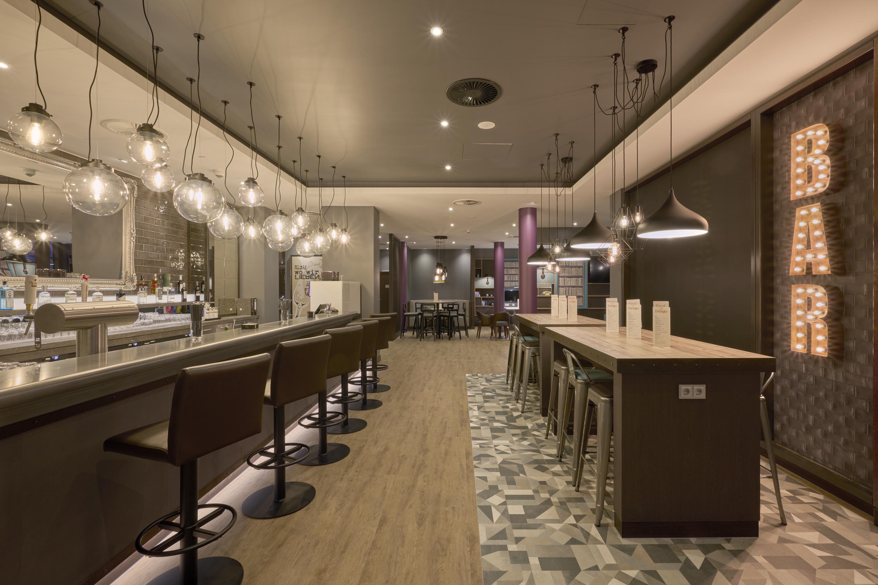 Premier Inn Stuttgart Zuffenhausen Hotel, Strohgäustraße 11 in Stuttgart