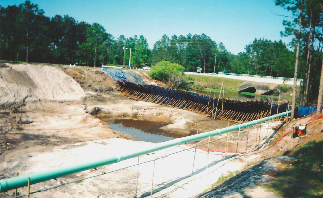 Location: Palm Coast FLA.  
   Weir replacement for the City of Palm Coast using two Porta Dam systems and hydraulic pumps to keep us dry.